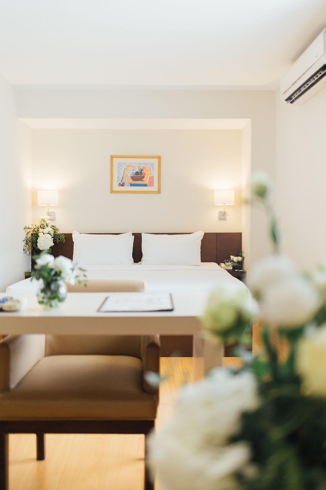 Seasons Siam Hotel Банкок Екстериор снимка