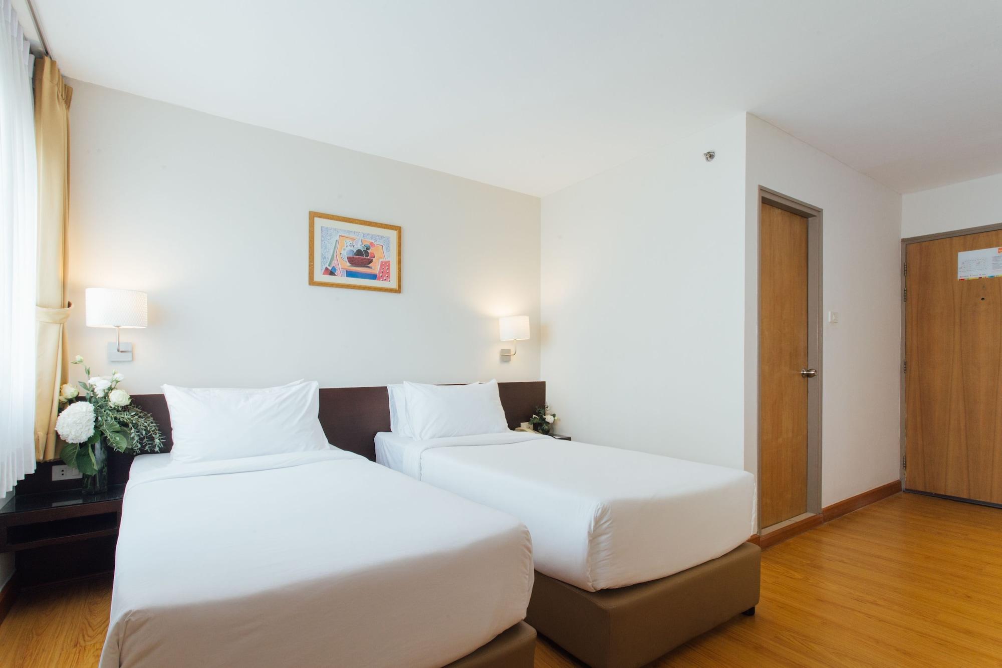 Seasons Siam Hotel Банкок Екстериор снимка