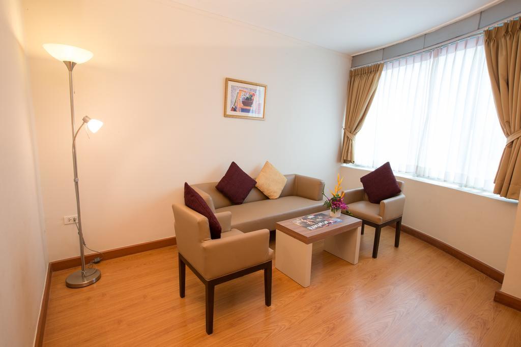Seasons Siam Hotel Банкок Екстериор снимка
