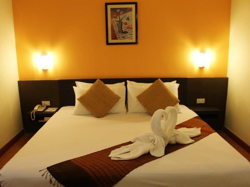 Seasons Siam Hotel Банкок Екстериор снимка