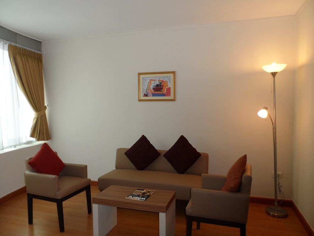 Seasons Siam Hotel Банкок Екстериор снимка