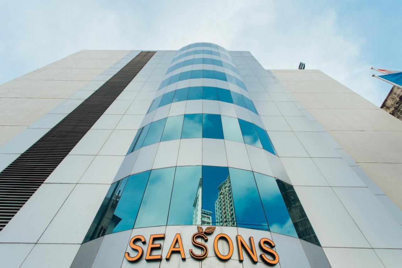 Seasons Siam Hotel Банкок Екстериор снимка