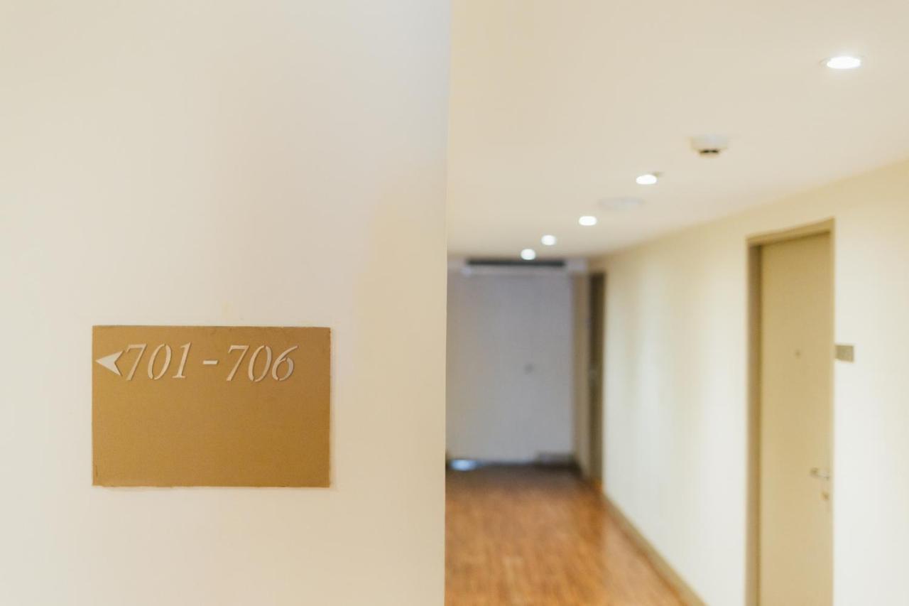 Seasons Siam Hotel Банкок Екстериор снимка